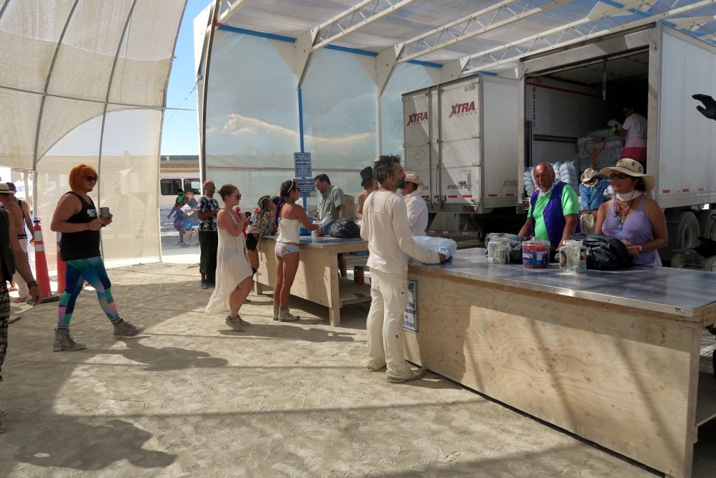 Один день в Кин-Дза-Дза, на фестивале Burning Man 